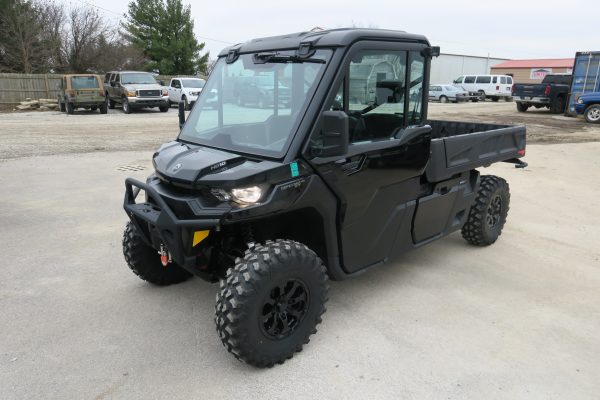 Used 2023 Defender Pro XT HD10 w/Heater (SOLD!)